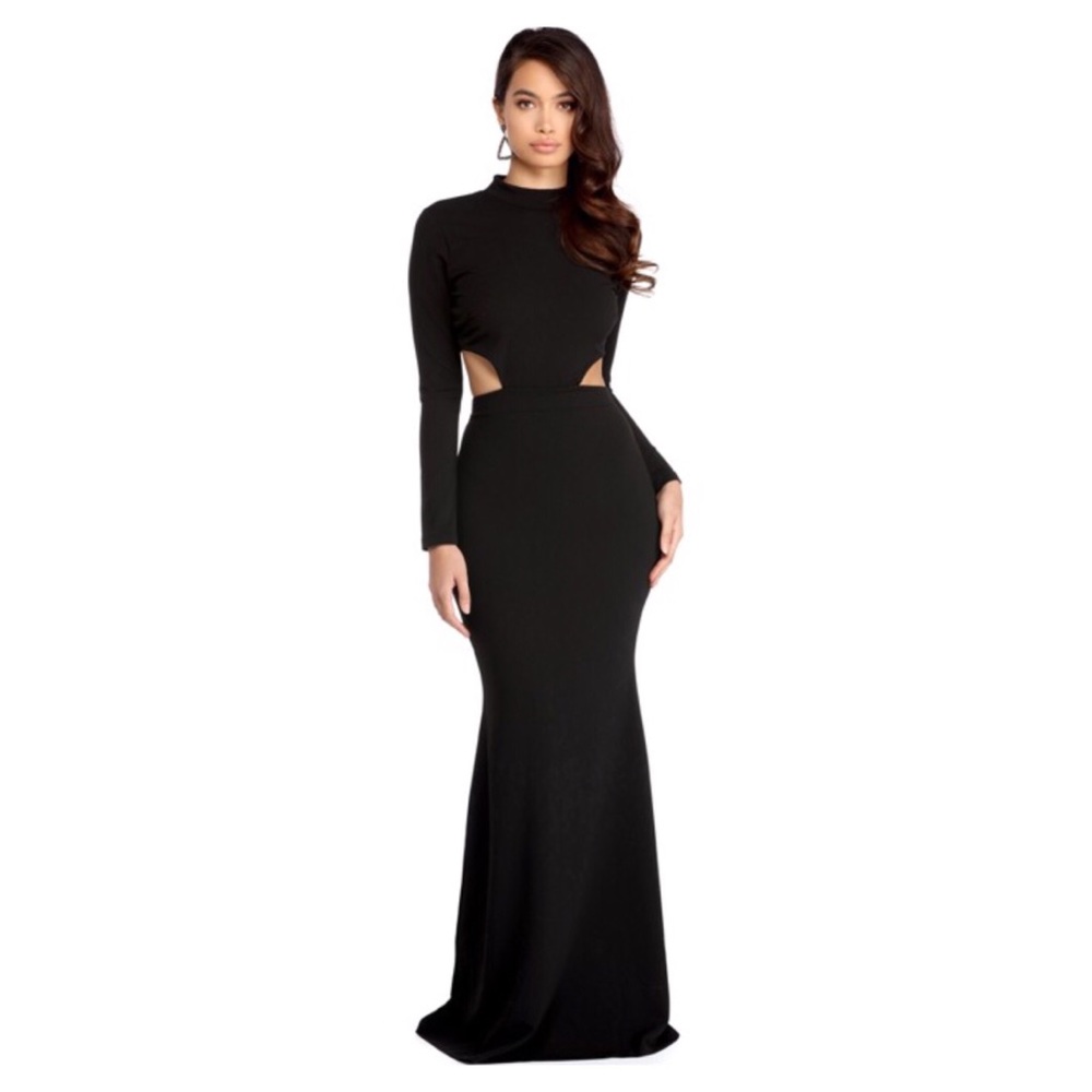 Beautiful long black backless prom/formal dress